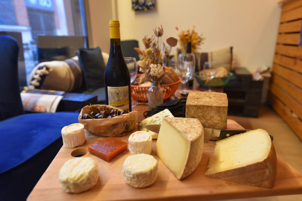 fromages et vins de très haute qualité locaux toulouse