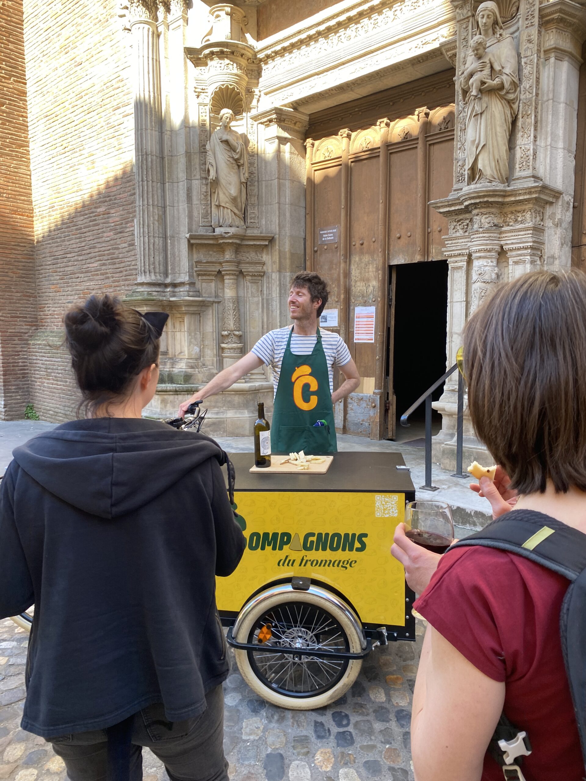Quiz dégustation devant l'église Dalbade Toulouse